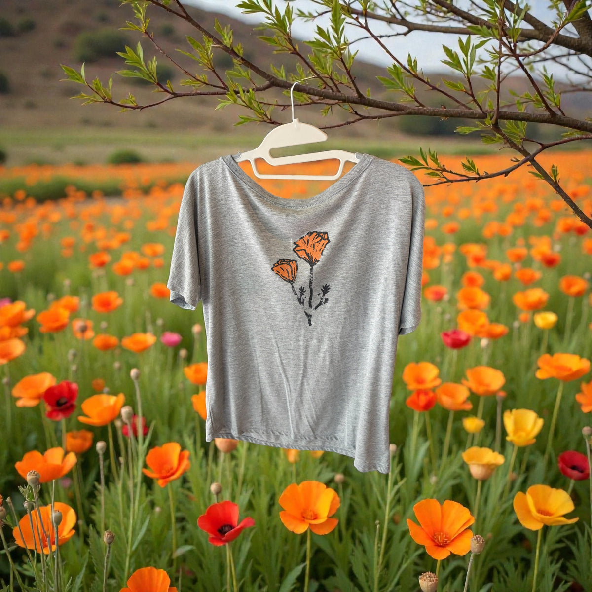 Vintage Poppy Tee - Women's V-Neck